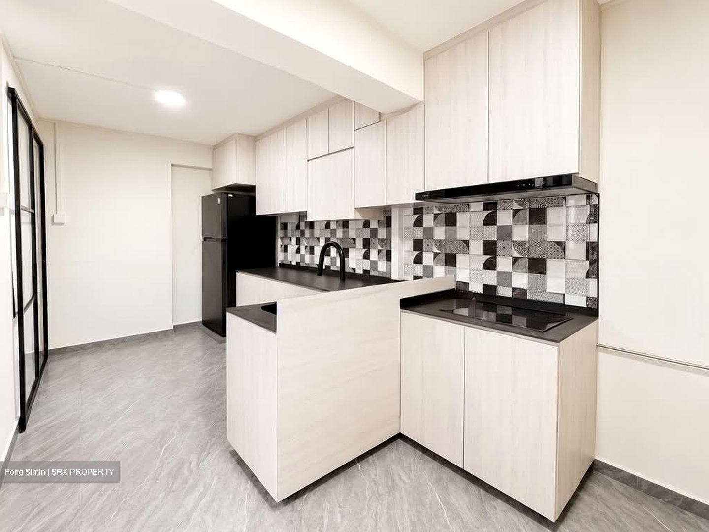 Blk 220 Jurong East Street 21 (Jurong East), HDB 5 Rooms #560569441